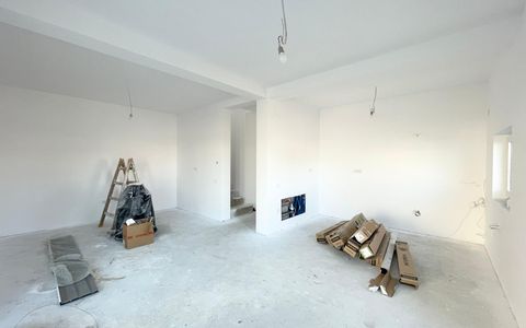 Duplex 4 camere zona excelenta - Mosnita Veche