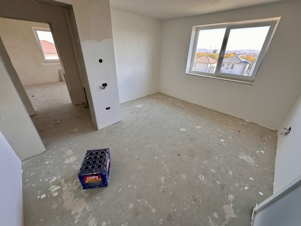 CASA NOUA I DE VANZARE I 120 MP I CETATE I FINISATA LA CHEIE I 4 CAMERE I – fotografia 9 din 18