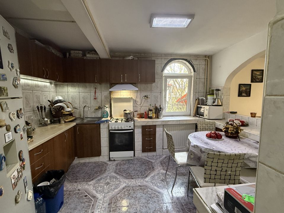 Apartament cu 3 camere, decomandat, 95 mp, parter - Girocului – fotografia 4 din 10