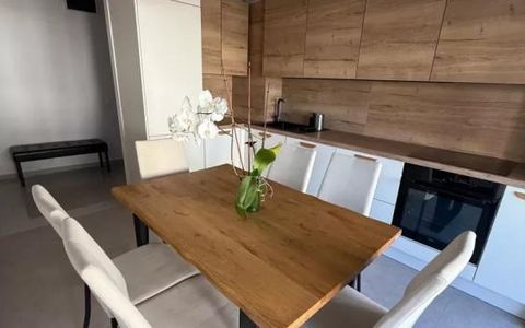 Apartament cu 3 camere, renovat și mobilat – Calea Dorobanților