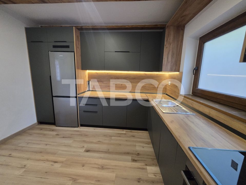 Casa de vacanta noua de vanzare 278mp curte 855mp Valea Avrigului – fotografia 3 din 22