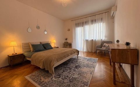 2 Camere de inchiriat | Ultracentral |Centrala proprie | Mobilat |