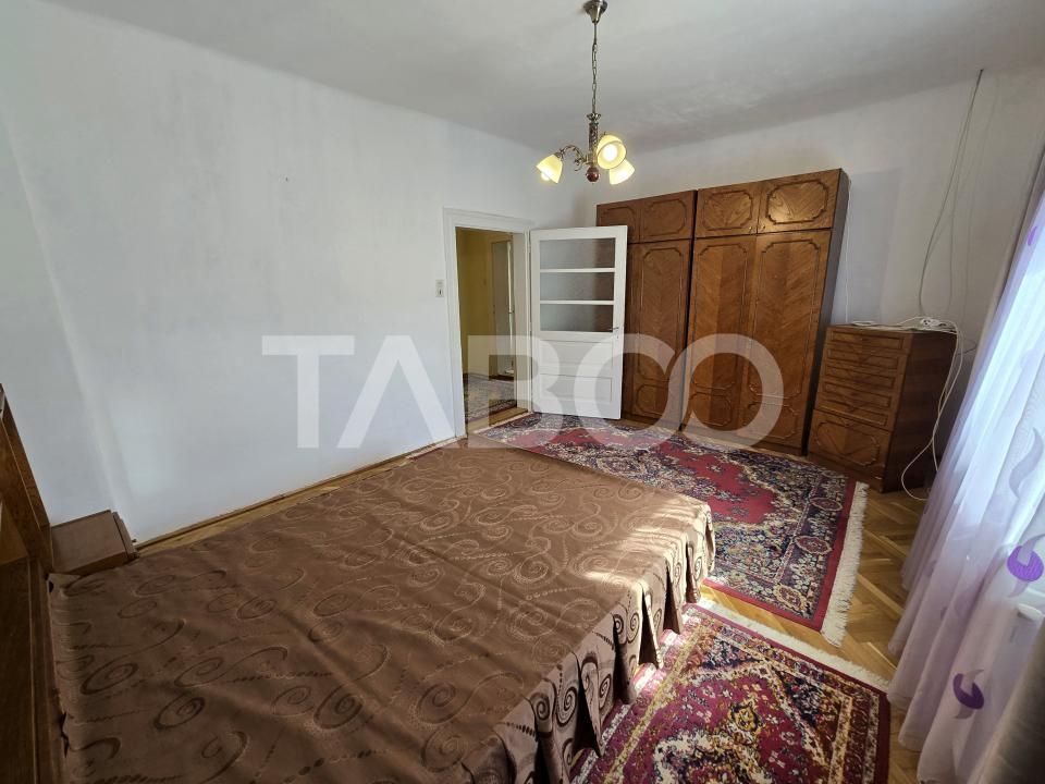 Casa individuala de vanzare cu teren 237 mp garaj in zona Lupeni Sibiu – fotografia 18 din 32
