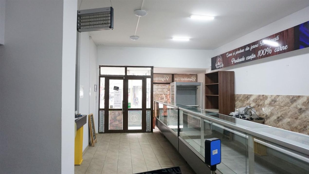 DE INCHIRIAT - SPATIU COMERCIAL CENTRAL 85 MP – fotografia 4 din 12