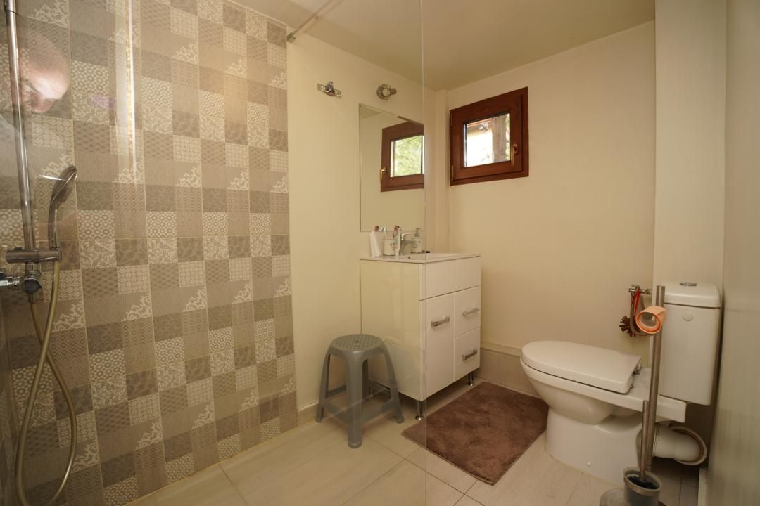 Vilă 8 Camere | 428 MP | Teren 703 MP | 4 Garaje | Voluntari – fotografia 15 din 27