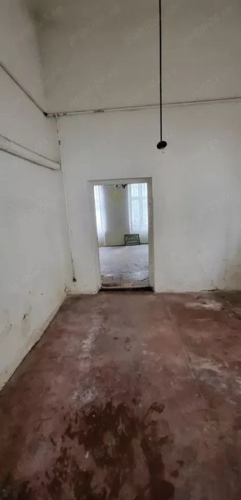 Apartament la casă cu curte și loc de parcare – zonă ultracentrală – fotografia 5 din 7