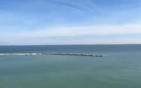 Apartament de vanzare Constanta zona Faleza Nord vedere frontala la Marea Neagra
