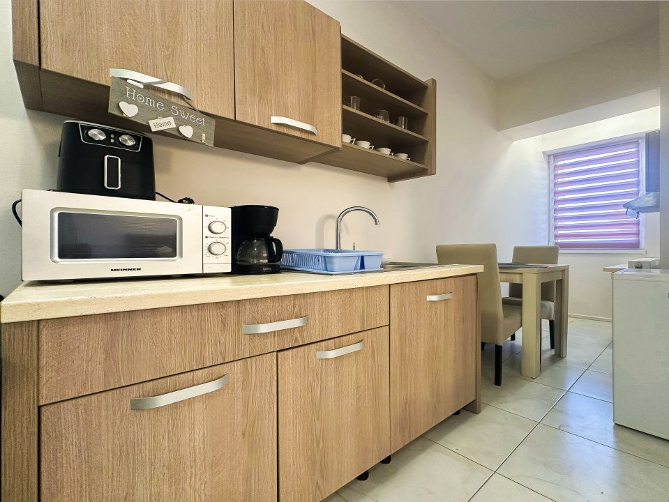 Studio in Costinesti, mobilat si utilat complet- 250 m de plaja si Beach Please – fotografia 2 din 9
