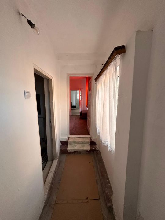 Casă 4 Camere de vânzare în zona  KM 5 - Constanța | Teren 520 mp – fotografia 9 din 22