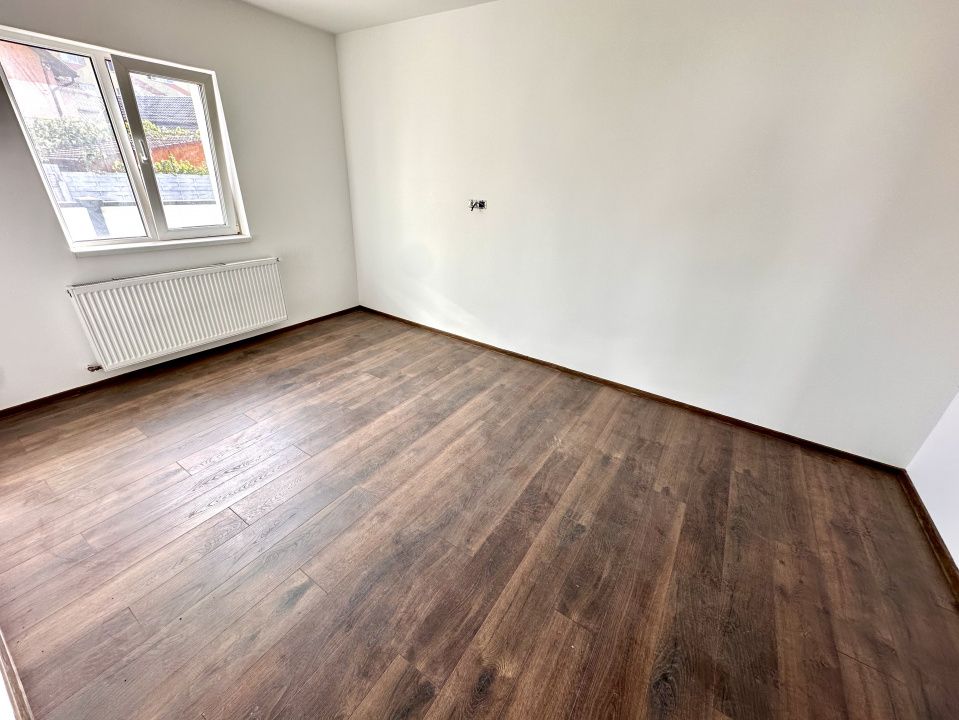 CASA DE VANZARE I 246 MP UTILI I TEREN 446 MP I COMPARTIMENTATA IN 5 APARTAMENTE – fotografia 14 din 28