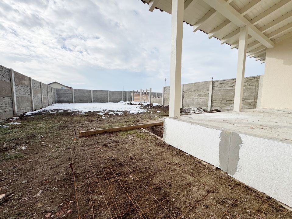 Duplex 4 camere, 110mp utili + 15mp terasa, 300mp teren - Mosnita Noua – fotografia 1 din 22