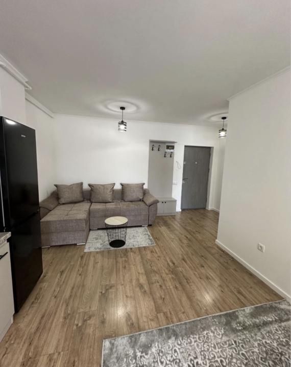 Apartament 2 camere la cheie zona Eroilor Blocurile Albe . – fotografia 2 din 8