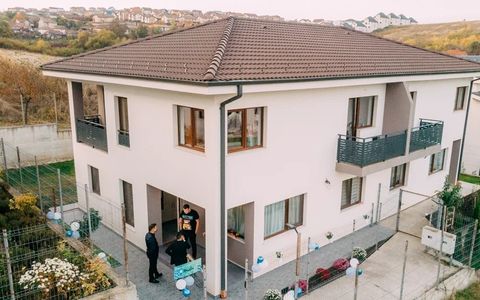 Casă tip duplex P+1+Pod, 102 mp, Dezmir