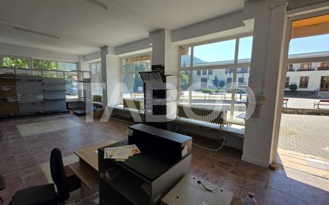 Spatiu comercial de vanzare in Cugir zona Primariei