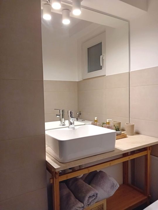 Centru, apartament cu 1 camera de vanzare, autorizat pentru regim hotelier – fotografia 9 din 11