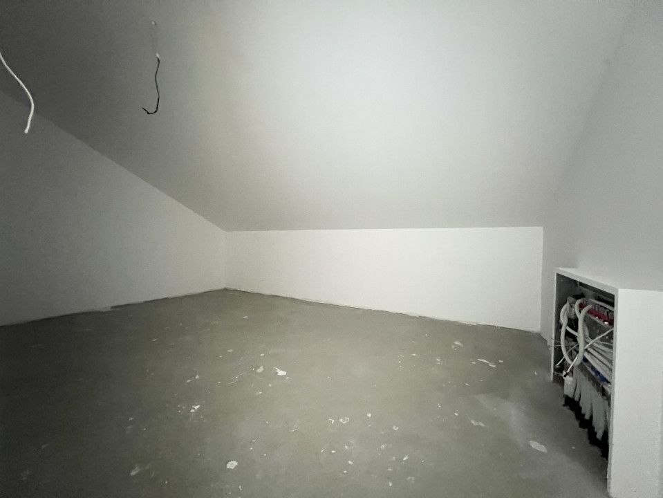 Duplex, 130mp utili, 250mp teren, 4 Camere, Constructie Noua -Giarmata – fotografia 8 din 17
