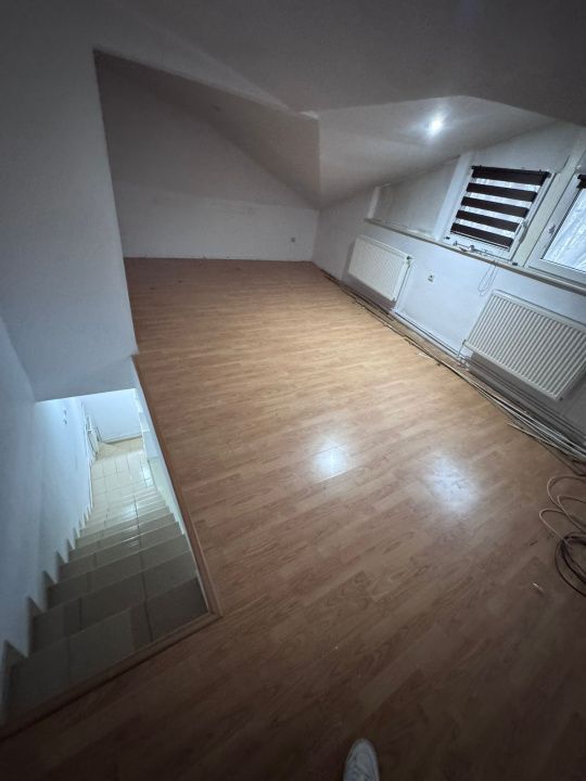 Apartament 2 camere, compartimentare pe doua niveluri, in zona Casa de Cultura – fotografia 3 din 8