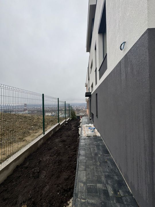 Duplex 202 mp + rooftop 72 mp, curte 180 mp, cartier Voronet – fotografia 3 din 18