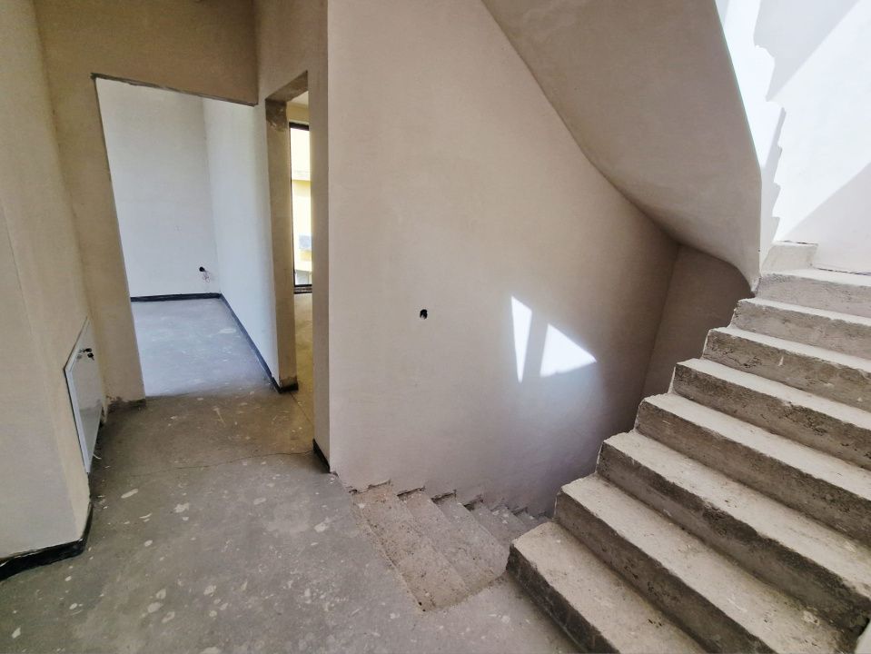 Casa exclusivista cu terasa si vedere panoramica – fotografia 19 din 27