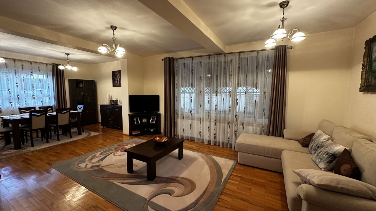 Casă Superba | CETATE Izvorului | 326 mp Teren | Curte | Terasă | Grădină – fotografia 49 din 51
