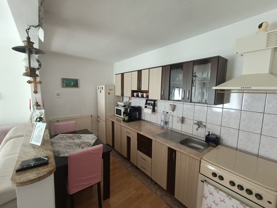 Casă de vânzare Reghin zona centrală cu 6 arii teren – fotografia 7 din 11