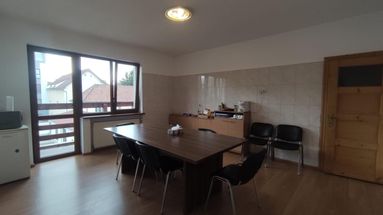 Spațiu de birouri – Etaj întreg | Zona Centrală Sibiu, lângă Promenada Mall – fotografia 10 din 14
