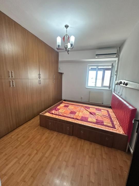 Apartament de inchiriat 3 camere zona Ultracentrala – fotografia 5 din 8