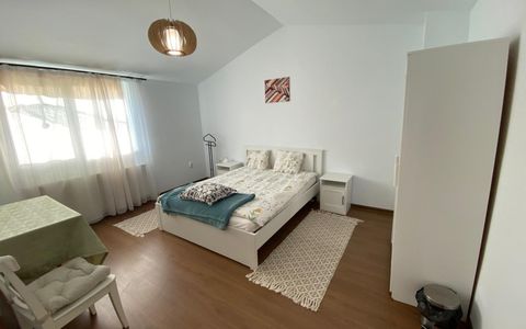 Închiriere casă mobilată, 200 mp., 5 camere, Luna de Sus.