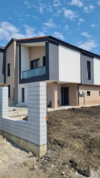 Casă tip duplex | 5 camere | zona Profi - Chinteni – fotografia 2 din 5