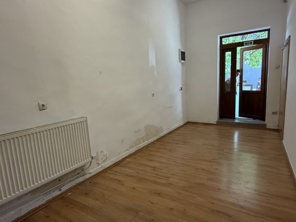 Camera Birou de Inchiriat cu acces si Parcari CENTRU UltraCentral Alba Iulia – fotografia 7 din 7