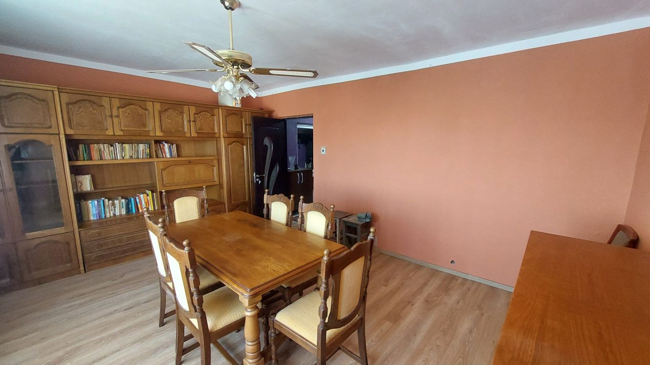 Apartament 4 camere, 100 mp, cartier Craiovita Noua, zona Carrefour – fotografia 1 din 9