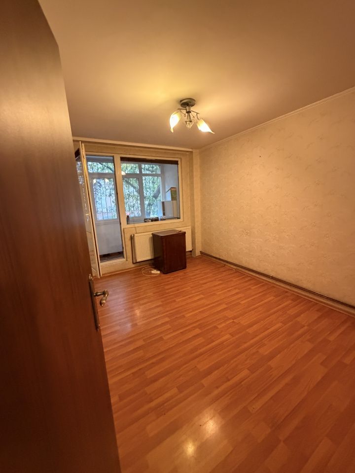 Apartament 3 camere - Zona buna – fotografia 14 din 20