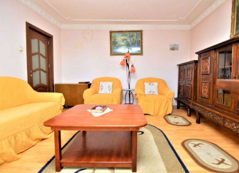 INCHIRIERE APARTAMENT 3 CAMERE VITAN-FOISORULUI – fotografia 7 din 26