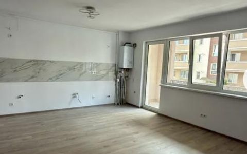 Apartament 3 camere finisat , 67 MP, Teilor.