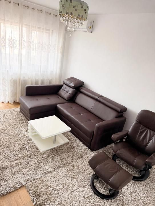 Apartament de inchiriat 2 camere Central Lift Piața Simian – fotografia 3 din 10