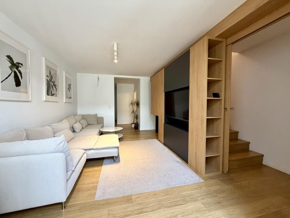 Triplex de lux, 4 camere, 101 mp utili, 150 mp teren - Dumbravita – fotografia 1 din 14