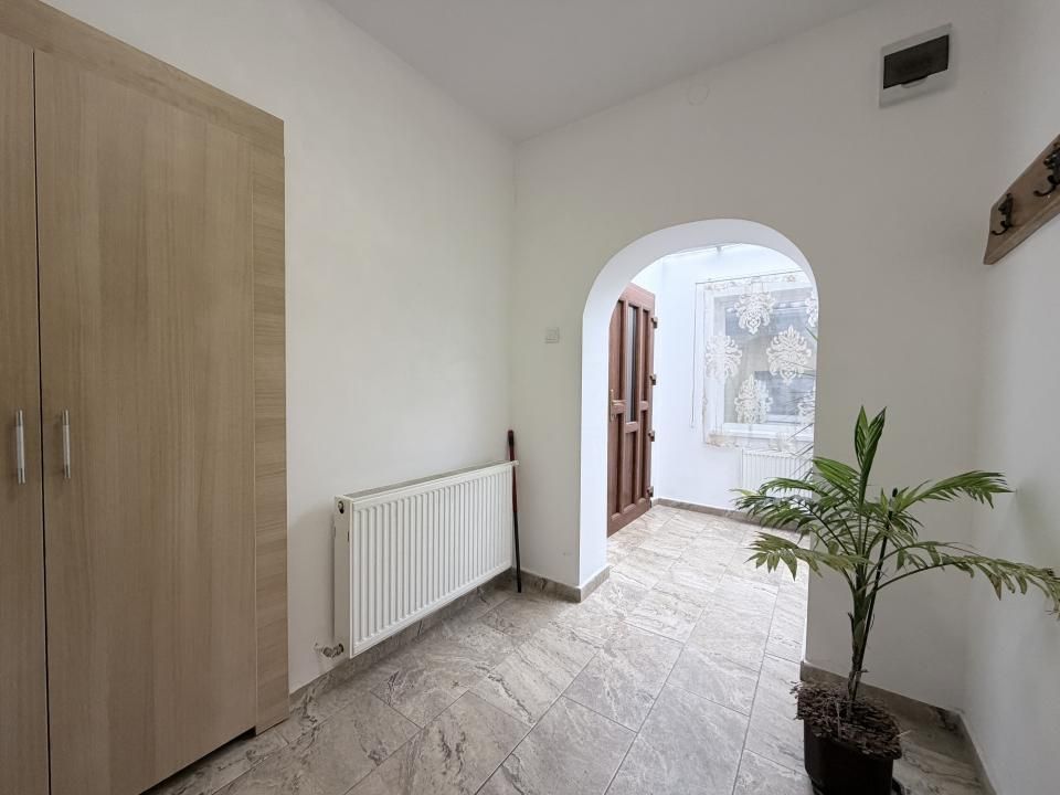 Garsoniera la casa - parter - 40 mp - Zona Stefan Cel Mare-Vasile Aron – fotografia 5 din 16