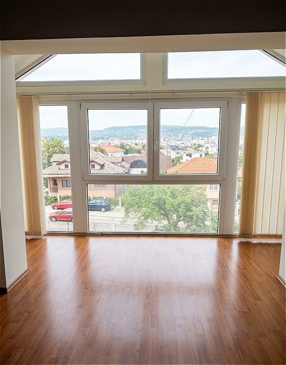 Spațiu birouri 148 mp în vilă | Etaj integral | 2 parcări incluse – fotografia 1 din 5