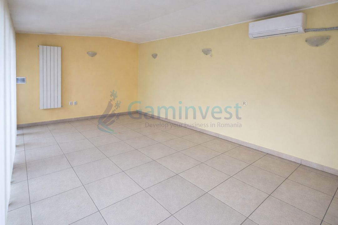 Cladire pentru birouri, cabinete sau spatiu comercial ultracentral, Oradea – fotografia 6 din 20