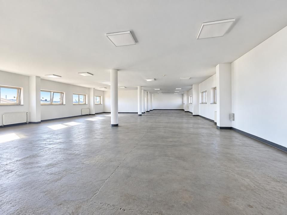 Spațiu depozitare + showroom calea Feldioara, parter – fotografia 7 din 13