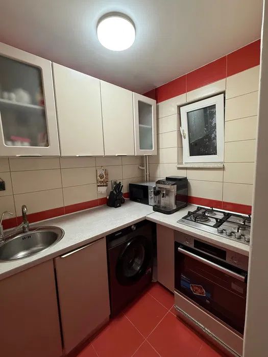 Apartament 2 camere Tomis Nord – fotografia 2 din 9