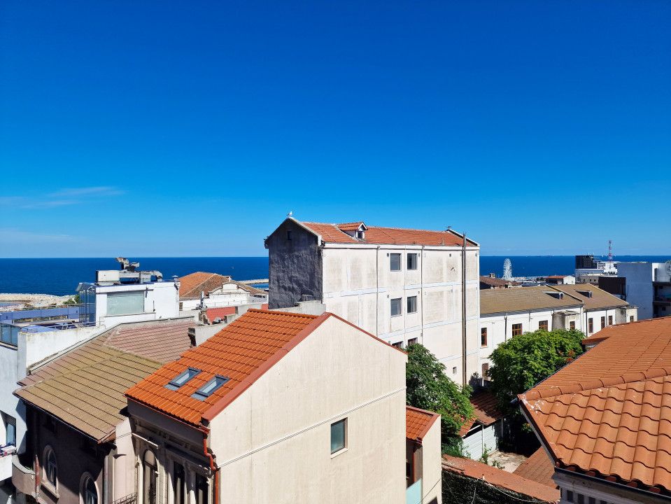 De închiriat Apartament de 3 Camere, Vedere la Mare, în Centru, 180mp utili. – fotografia 1 din 14