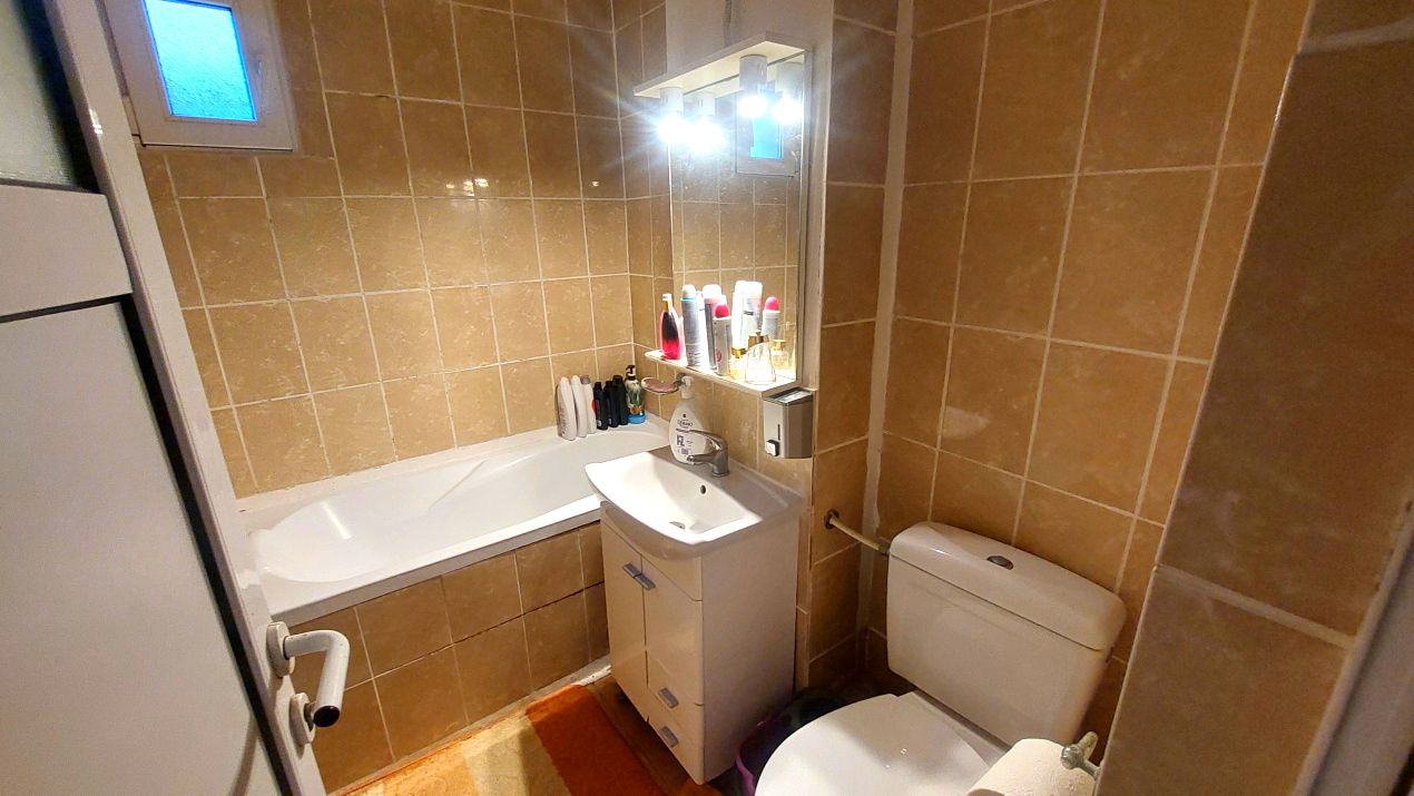 OCAZIE! Apartament 4 camere decomandat Cetate 2 bai 90 mp cu balcon si pivnita! – fotografia 6 din 10