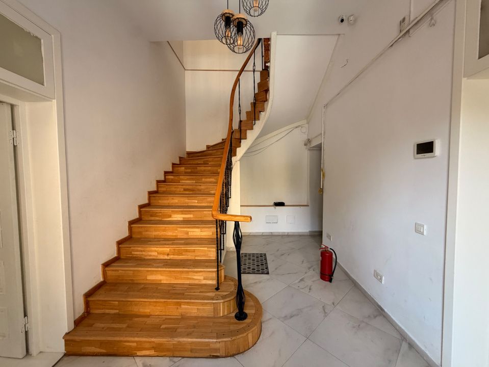 Vilă P+2+M | Pretabil Firma/Studio Foto/Video/Pilates/ Ultracentral | 3 intrări – fotografia 7 din 30
