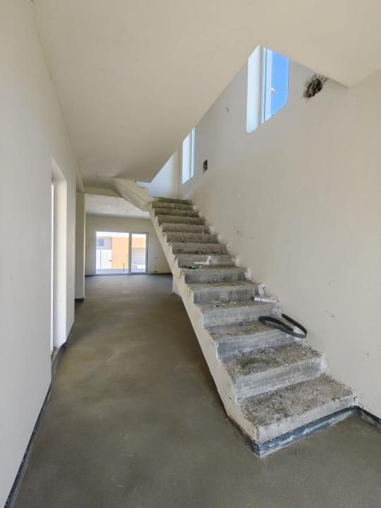 Casă individuală, 150 mp utili, teren 700 mp și garaj | Chinteni – fotografia 9 din 17