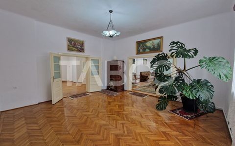 Apartament central 4 camere spatiu comercial garaj si pivnita Sibiu