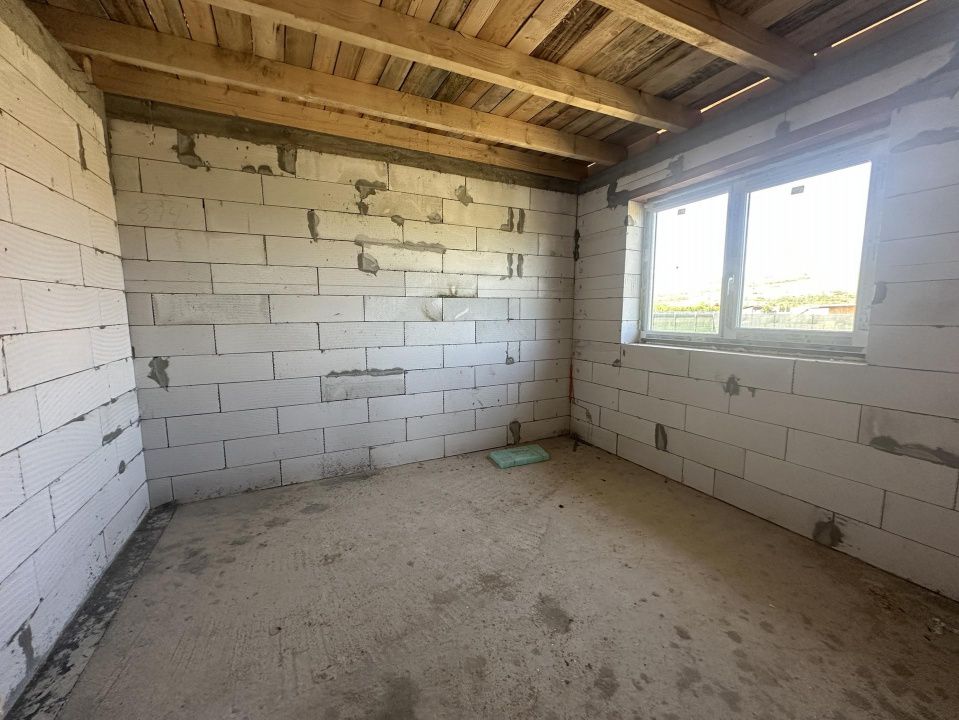 Casa in Rosu Teren 570 mp sau 1134 mp Terasa mare imprejmuit Barabant Alba – fotografia 10 din 21