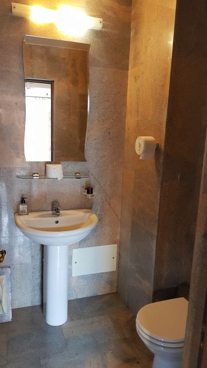Casa frumoasa cu garaj si curte proprie in Buna Ziua – fotografia 14 din 18