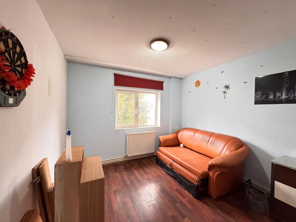 Apartament cu 2 camere decomandate de vânzare în zona CET, Constanța – fotografia 2 din 8