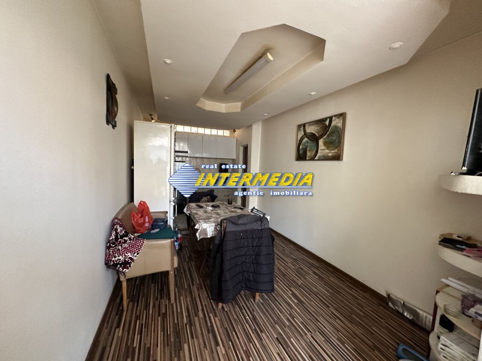 Proprietate 2 case curte pavata Teren 700 mp Hotel CETATE gard utilitati – fotografia 18 din 28